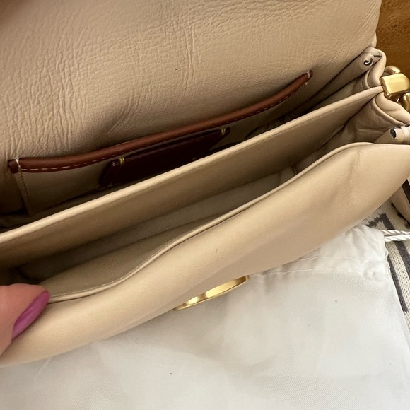 Pillow Tabby Shoulder Bag 20 - Picture 6 of 9